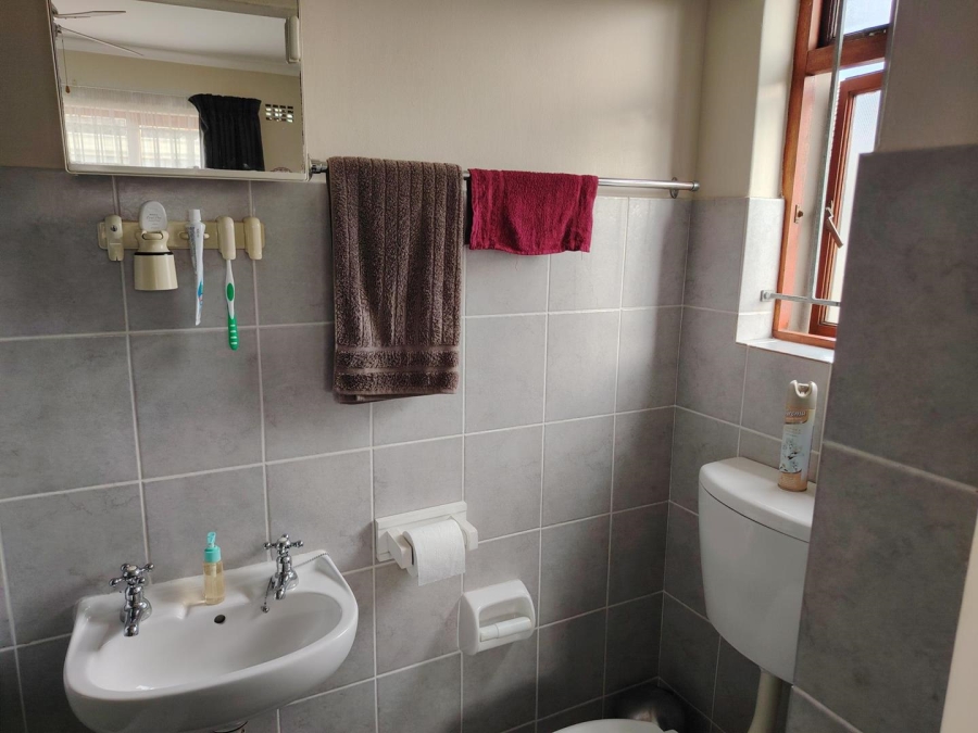 To Let 3 Bedroom Property for Rent in Windsor Park Western Cape